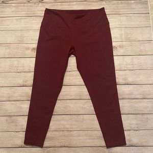 Zella Women's Capris in Burgundy